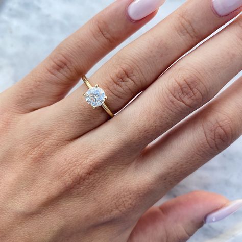 Round Hidden Halo, Hidden Halo Engagement Ring, Vs1 Diamond, Round Diamond Engagement Ring, Round Diamond Ring, Types Of Diamonds, Round Diamond Engagement Rings, Hidden Halo, Ring Metal