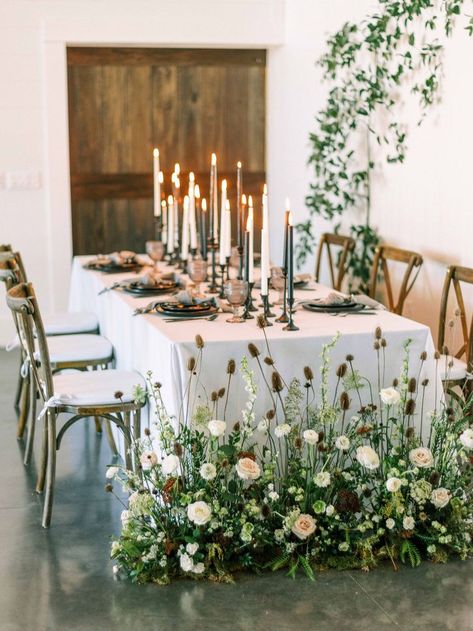 Candlelit Tablescape, Floor Arrangements, Floor Flower, Wedding Floor, Flower Arrangement Wedding, Cozy Wedding, Black And White Wedding Theme, Green Event, Magenta Flowers