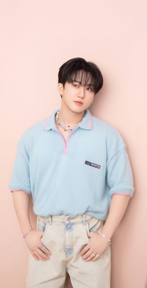 #CHANGBIN #WALLPAPER #STRAYKIDS Chang Bin Stray Kids, Dwaekki Wallpaper, Changbin Boyfriend Material Stray Kids, Changbin Pink, Stray Kids Changbin Wallpaper, Changbin Cute, Superbowl Poster, Changbin Wallpaper, Skz Changbin