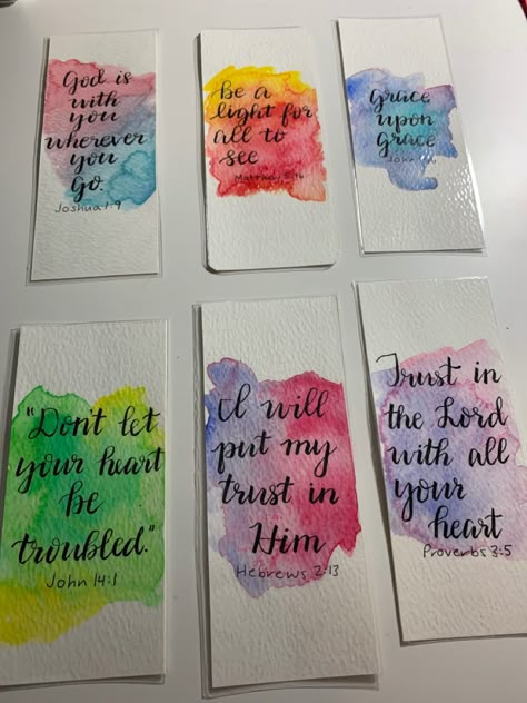 Painting For Bookmark, Diy Bookmarks Tutorials, Diy Bookmarks With Quotes, Easy Book Marks To Make, Cute And Easy Bookmarks, Easy Doodle Bookmarks, Book Art Diy Easy Simple, Easy Bookmarks Painting, Hand Made Bookmarks