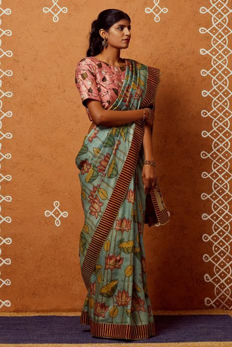 LABEL PRATHAM - Kalamkari Pichwai Sarees Kalamkari Pichwai Sarees Toranam Designs, Pichwai Saree, Kalamkari Dresses, Kalamkari Designs, Kalamkari Blouse, Fashion Design Books, Dress Shops, Best Blouse Designs, Women Cotton Dress