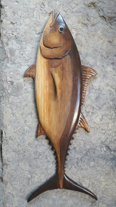 Bois Intarsia, Fish Wood Carving, Tre Kunst, Intarsia Wood Patterns, Wood Art Projects, Wood Fish, Wooden Fish, Fish Wall Art, Fish Sculpture