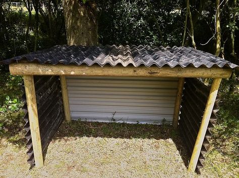 23 Inspiring Goat Sheds & Shelters That Will Fit Your Homestead Sheep Shelter, Pig Shelter, Goat Playground, Pygmy Goats, Goat Shed, Livestock Shelter, Goat Shelter, Goat Pen, Mini Goats