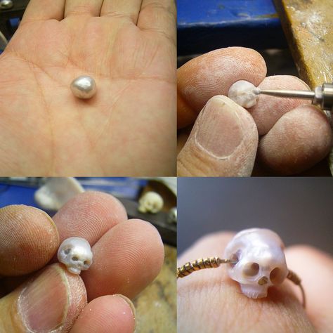 artist Shinji Nakaba creates skull jewelry from oyster pearls! He also creates flowers but the skulls are my favorite Anatomical Jewelry, Oyster Pearl, Skull Carving, Skull Jewelry, Skull Ring, Skull Art, Pretty Jewellery, Cute Jewelry, Pearl Jewelry