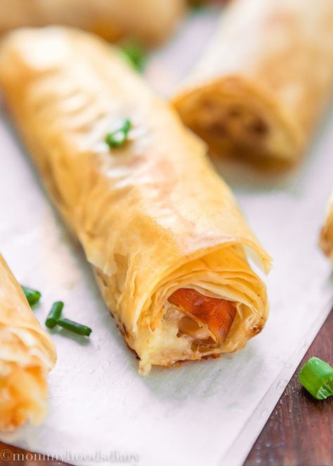 Cheese and Prosciutto Phyllo Rolls-3 Phyllo Appetizers, Phyllo Rolls, Filo Pastry Recipes, Phyllo Dough Recipes, Phyllo Recipes, Prosciutto Recipes, Filo Pastry, Dough Recipes, Easy Cheese