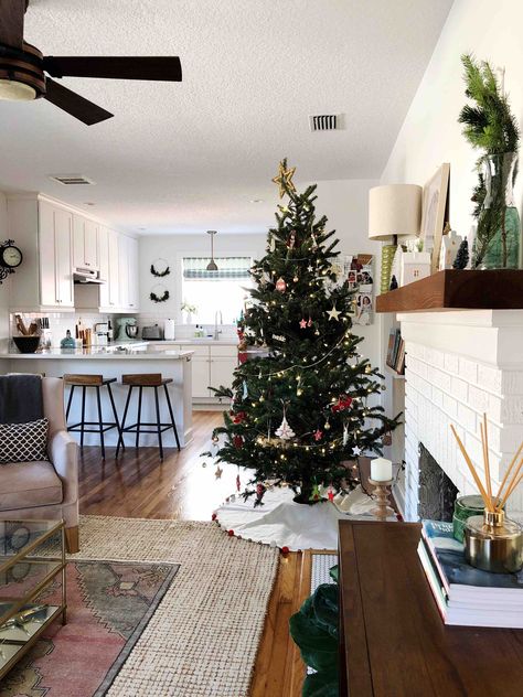 Christmas tree in the living room - Simple Yet Cozy Christmas Decor - That Homebird Life Blog #christmasdecor #christmasinspiration Christmas Tree Layout Living Room, Normal Home Decor, Where To Put Christmas Tree In Small Living Room, California Casual Christmas Decor, Christmas Tree Placement In Living Room Small, Christmas Tree Small Living Room, Christmas Tree Placement In Living Room, Christmas Tree Placement, Small Space Christmas