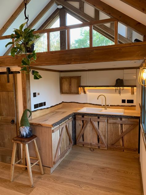 Flintstone Kitchen - Custom Built Garden Rooms, Cabins and Timber Buildings Cabin Small, Timber Cabin, Kitchen Custom, Small Cottages, Tiny House Inspiration, Timber Buildings, Timber Beams, Cabin Kitchens, Wooden Cabins