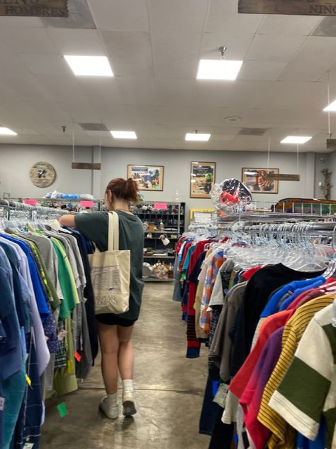 Charity Shopping Aesthetic, Thrifting With Friends, Thrift Store Date, Thrift Store Pictures, Thrift Shopping Aesthetic, Thrift Date, Aesthetic Thrift Store, Thrift Store Aesthetic, Thrifting Inspiration