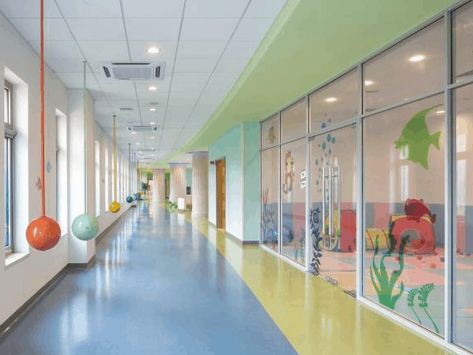 The first privately owned pediatric hospital in Beijing, the Beijing Aiyuhua Hospital for Children and Women opened its doors in December, 2014. School Floor Design, Children Hospital Design, Pediatric Hospital, Kindergarten Interior, Preschool Designs, Classroom Interior, Forest Beach, School Building Design, Daycare Design