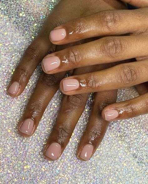 Manicure With Short Nails, Bold Wedding Nails For Bride, Gel Natural Nails Manicures, Natural Overlay Nails, Short Nail Bed Nails, Short Manicure Nails, Nail Designs For Kids, Gel Overlay Nails, L Nails