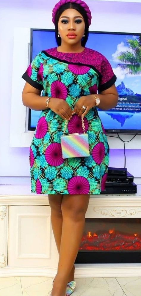 Simple Kitenge Dress Design, Casual Ankara Dresses, Ankara Gowns For Women, Short Kitenge Dresses Designs, Latest Ankara Dress Designs, Simple Short Ankara Dresses, Simple Ankara Short Gown Styles, Print Dress Designs, Ankara Short Dresses