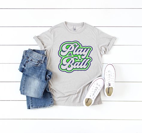 Baseball Tshirt Outfit, Play Ball Shirt, Hippy Fashion, Balls Shirt, Baseball Mom Shirts, Baseball Shirt, Sports Mom, Play Ball, Fabric Collars