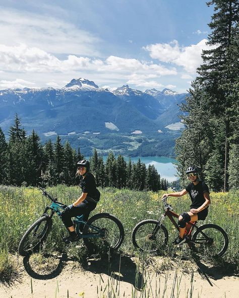 Mtn Biking Aesthetic, Mountain Biking Aesthetic, Bike Women Cycling, Biking Aesthetic, Training Aesthetic, Mountain Bike Riding, Outdoor Hobbies, Mountain Biking Women, Outdoor Aesthetic