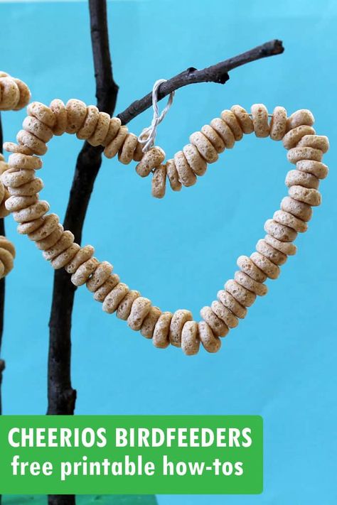 EASY CHEERIOS BIRDFEEDERS -- Fun, budget-friendly nature craft for kids or school events. FREE PRINTABLE included, for any age. Outdoor Craft Ideas For Kids, Nature School Crafts, Nature Craft Preschool, Nature Theme Crafts, Easy Garden Crafts For Kids, 4h Activity Ideas, Clover Kids 4h Projects, Nature Art Activities For Kids, Spring Nature Crafts For Kids