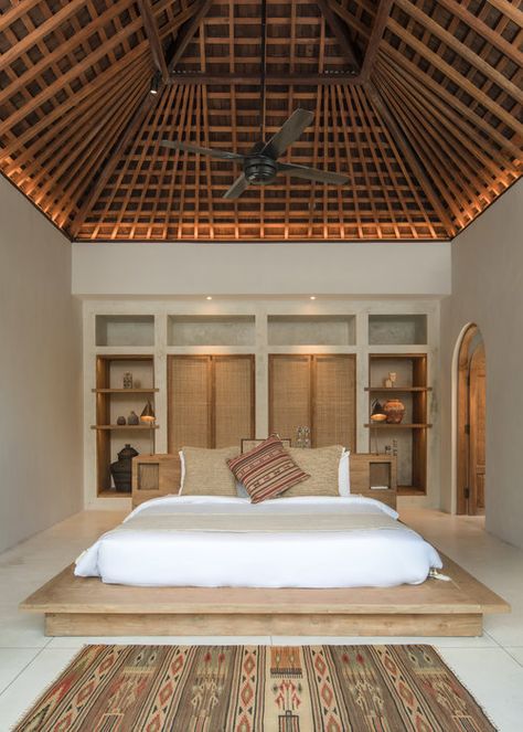 Bali Bedroom, Balinese Interior, Balinese Villa, Bali Style Home, Balinese Decor, Bali House, Small Bedrooms, Bamboo House, Casas Coloniales