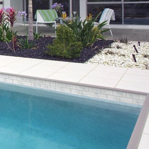 Geometric Pool Designs, Decorative Pool Tiles, Swimming Pool Bathroom, Modern Pool And Spa, Waterline Pool Tile, Geometric Pool, Glass Pool Tile, Florida Pool, Swimming Pool Decks