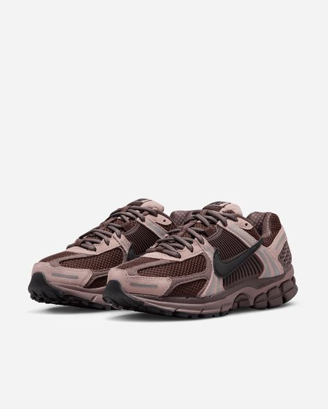 Nike Zoom Vomero 5 PLUM ECLIPSE/BLACK-PINK | FV1166-200 Nike Air Zoom Spiridon, 70s Converse, Nike Essentials, Nike Zoom Vomero 5, Nike X Travis Scott, Zoom Vomero 5, Vomero 5, Converse Run Star Hike, Low Air Jordan 1