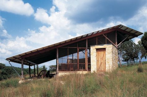 Hill Country Jacal | Lake Flato Casa Wabi, Lake Flato, Contemporary Cabin, Hill Country Homes, Simple Shed, Small Building, Steel Framing, Limestone Wall, Residential Architect