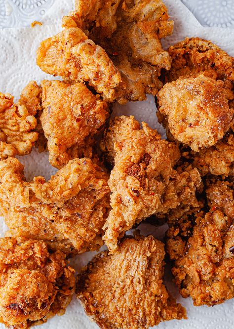 Kfc Chicken Recipe, Vegan Fried Chicken, Crispy Chicken Recipes, Vegan Soul Food, American Fast Food, Vegan Fries, Vegan Meat, Southern Fried Chicken, Savoury Recipes