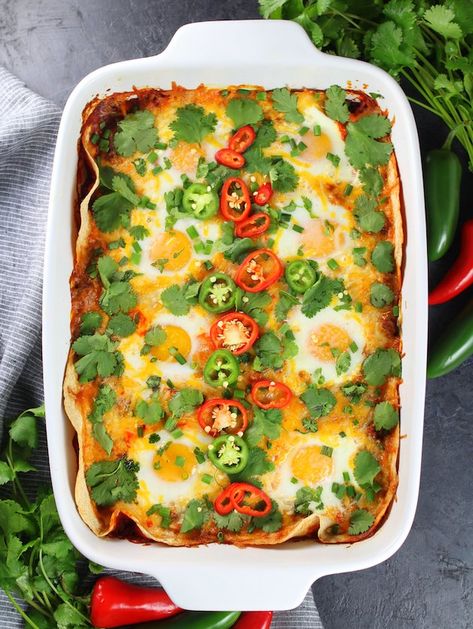 Vegetarian Mexican Breakfast, Huevos Rancheros Breakfast, Vegetarian Breakfast Casserole, Huevos Rancheros Recipe, Mexican Breakfast Casserole, Vegan Breakfast Casserole, Vegetarian Mexican, Mexican Breakfast Recipes, Mexican Breakfast