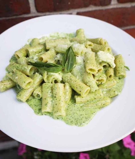 Pesto Genovese Recipe, Subway Tuna, Tuna Sandwich Recipe, Pesto Cream Sauce, Tuna Sandwich Recipes, Pesto Sauce For Pasta, Pesto Sauce Recipe, Creamy Pesto Pasta, Creamy Pesto Sauce