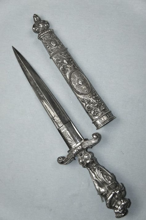 Decadence Aesthetic, Pretty Dagger, Fantasy Dagger, Knife Aesthetic, Pretty Knives, Dagger Knife, Cool Swords, Cool Knives, Swords