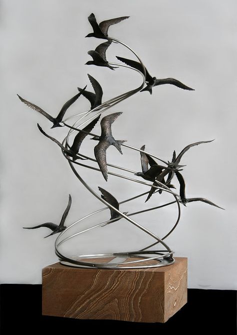 Art Pieces Sculpture, Wing Sculpture Art, Wings Sculpture Abstract, Bird Sculpture Art, Metal Sculpture Ideas, Wing Sculpture, Public Art Sculpture, Wings Sculpture, Birds Sculpture