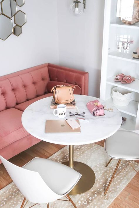 When you don't have space for a full desk or table, try out a bistro table instead. These small tables are ideal for studios, small spaces or awkward shaped rooms. Pink And Gold Office, Blogger Office, Pink Velvet Sofa, Glam Office, Office Tour, Gold Office, Table Bistrot, Casa Vintage, Decoration Inspiration