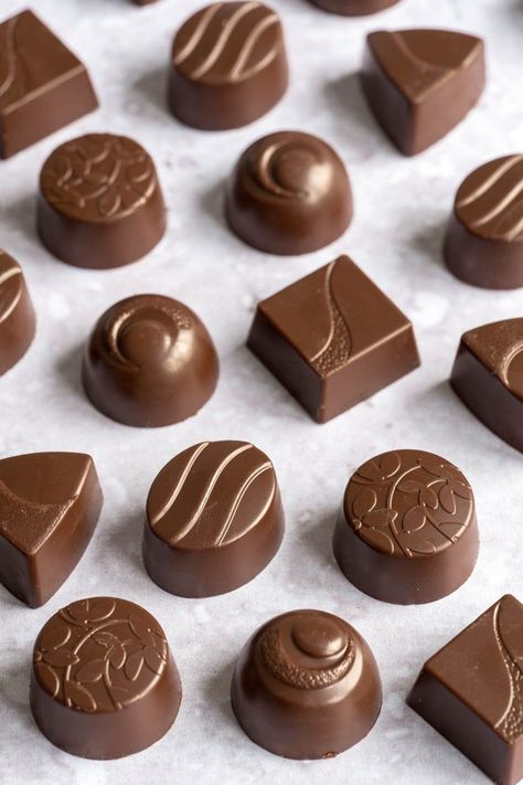 Texture, Pattern, and Repetition in Food Photography International Chocolate Day, Composition Tips, Chocolate Texture, Food Photography Composition, Eating Chocolate, Food Art Photography, Food Texture, Chocolate Delight, Chocolate Day