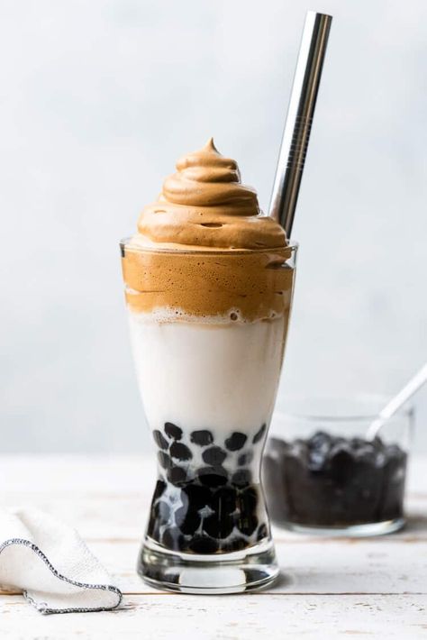 Coffee Whip, Boba Tea Recipe, Boba Recipe, Raspberry Scones, Bubble Tea Recipe, Milk Tea Recipes, Whipped Coffee, Bubble Tea Boba, Boba Drink