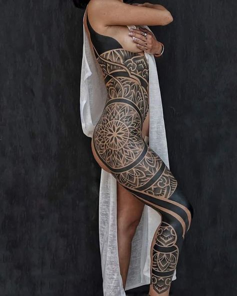 Mandala Hip Tattoos Women, Hip Leg Tattoo, Black Rabbit Tattoo, Dark Ornamental Tattoo, Hip Tattoo Ideas, Mandala Hip Tattoo, Female Tattoo Models, Rabbit Tattoo, Blue Rose Tattoos