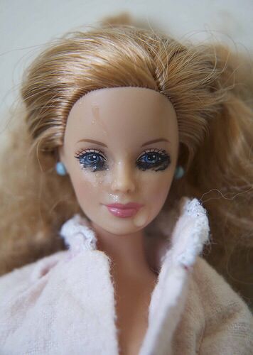 . Crazy Barbie, Black Bratz Doll, Barbie Funny, Barbies Pics, Bad Barbie, No Context, Out Of Context, Barbie Party, Bratz Doll