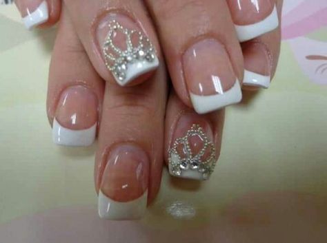 Crown design nails Nails With Crown, Tiara Nails, Princess Tips, Queen Tips, Crown Nails, 3d Crown, Princess Nails, Princess Crowns, Tips Nails