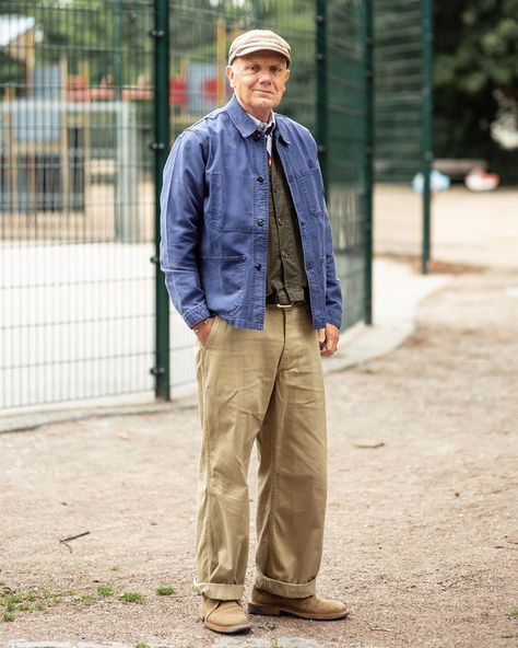 The Urban Hippie Swe on Instagram: “Summer layers.  Photo: @maxnordanaker   #layers #summer #ruggedstyle #menswear #workwear #cap #stetson #shirt #gitmanvintage #tie #vest…” Workwear Outfit Men, Workwear Aesthetic, Benefits Of Retinol, Tie Vest, Urban Hippie, Summer Layers, Gitman Vintage, Workwear Style, Minimalist Fashion Men