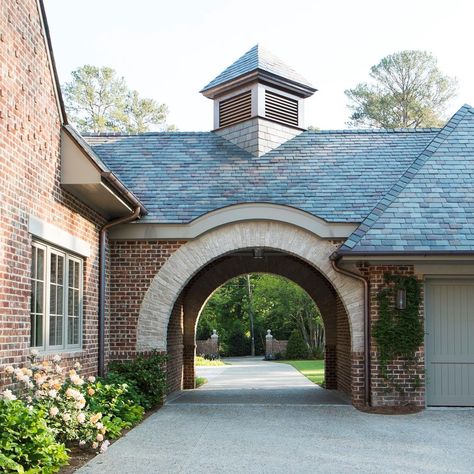 Limestone House Exterior, Port Cochere, Hampton Homes, Limestone House, L Shaped House, Farmhouse Architecture, Harrison Design, Porte Cochere, Rustic Bathroom Designs