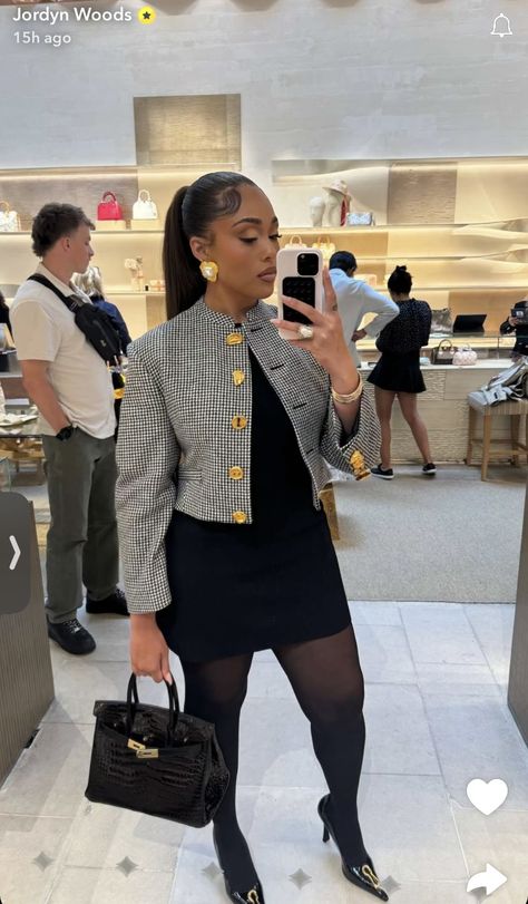 Bougie Classy Outfits, Dressy Winter Outfits Black Women, Business Dress Black Women, Parisian Chic Winter Outfits, White Button Up Under Dress, Semi Causal Outfits Women, Business Suit Black Women, Business Professional Outfits For Women Skirt, Simple Cute Work Outfits