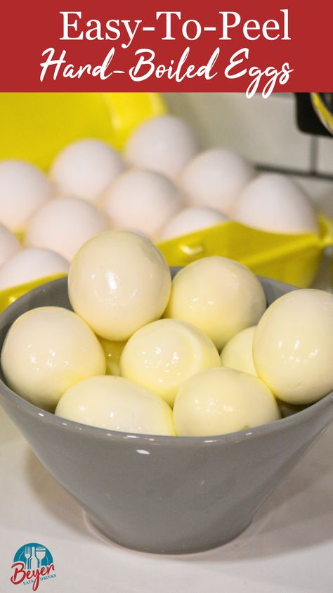 This method for making hard boiled eggs make them easy to peel every single time, even with fresh eggs. Once you make hard boiled eggs this way you will not make them any other way. Hard Boiled Eggs Easy Peel, Peeling Boiled Eggs, Easy Peel Eggs, Easy Hard Boiled Eggs, Egg Calories, The Boiled Egg Diet, Peeling Hard Boiled Eggs, Making Hard Boiled Eggs, 20 Pounds In 2 Weeks