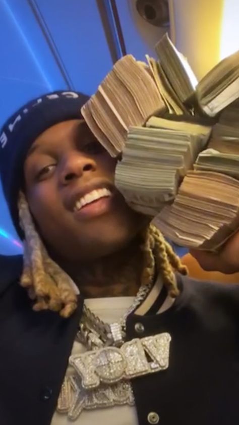 Pin by 𝕚 𝒸 𝓎 ❄️ on hubby . | Cute rappers, Lil durk, Best rapper alive Lil Durk With Money, Lil Durk Pfp, Lil Durk Aesthetic, 512x512 Pfp, Lil Durk Wallpaper, Hood Wallpapers, Nba Baby, Rapper Style, Cute Lockscreens