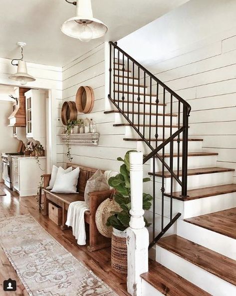 5 Instagram Photos That Stopped Me In My Scroll Farmhouse Stairs, درج السلم, Farmhouse Living Room Decor Ideas, Life Vision, Stair Case, House Inside, Farmhouse Interior, Farmhouse Decor Living Room, Front Entry