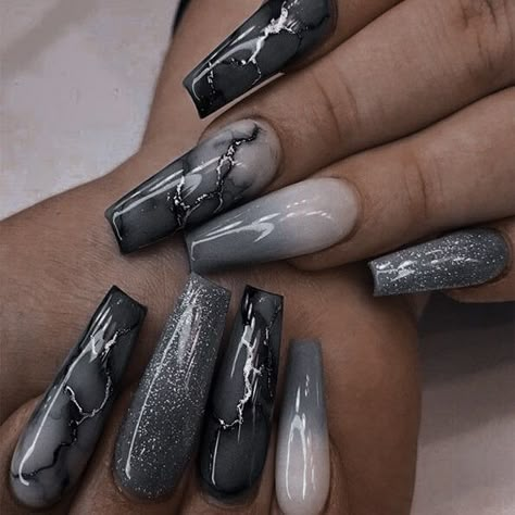 Black Nail Short, Nail Art Simple Elegant Natural, Nails Almond Valentines, Nail Art Aesthetic Pastel, Nail Art Simple Elegant Classy, Almond Valentines Nails, Bedroom Ideas Summer, Nail Design Heart, Nail Art Simple Elegant