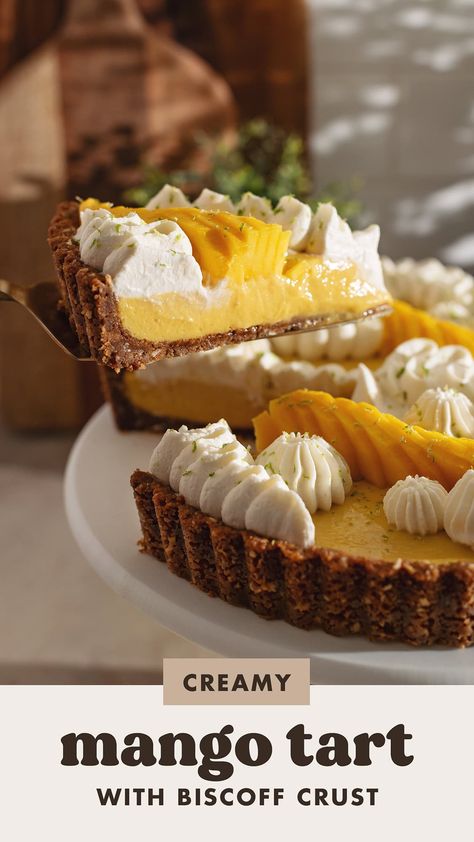 This tropical and delicious mango tart is made with a crunchy biscoff crust, creamy mango filling, and whipped cream and fresh mangoes on top. It's easy to make and perfect for mango season! #mangotart #mango #mangodessert | teakandthyme.com Dessert With Mango, Mango Whip, Mango Pie Recipe, Mango Desert, Mango Filling, Biscoff Crust, Baking Studio, Mango Curd, Mango Desserts