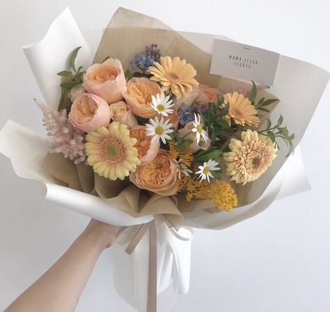 flowers 🌷 on Twitter: "these type of flowers are so pretty… " Fleurs Aesthetic, Graduation Money Bouquet, Emily Jane, Graduation Money, Money Bouquet, Boquette Flowers, Flowers Bouquet Gift, Nothing But Flowers, Flower Therapy