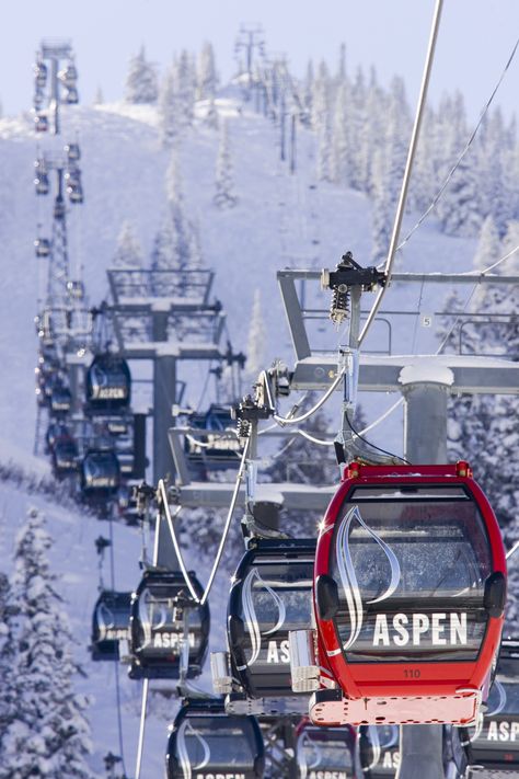 Silver Queen Gondola Skiing In Aspen, Aspen Vibes, Province Life, Aspen Christmas, Aspen Colorado Winter, Aspen Trip, Aspen Winter, Skiing Trip, Saint Moritz