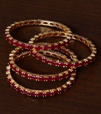 Ruby Bangles Gold, Ruby Bangles Indian, Man Gold Bracelet Design, Wedding Bangles, Ruby Bangles, Designer Bangles, Ruby Jewellery, Dancing Drawings, Diy Jewelry Display