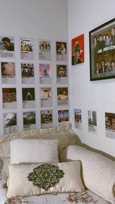 Room Inspiration Album Covers, Taylor Swift Album Covers Wall Decor, Album Cover Posters In Room, Wall Art Album Covers, Clear Album Cover Wall Decor, Album Covers Aesthetic On Wall Bedroom, Dorm Room Music Posters, Album Covers In Bedroom, Taylor Swift Wall Decoration