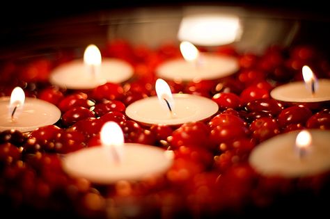 Creating a Cozy Winter Haven in your Home #SAHM #Christians Cranberry Decorations, Glass Bowl Decor Ideas, Bowl Decor Ideas, Easy Diy Thanksgiving Decorations, Diy Thanksgiving Decorations, Natural Fall Decor, Christmas Table Decorations Diy, Easy Diy Thanksgiving, Glass Bowl Decor