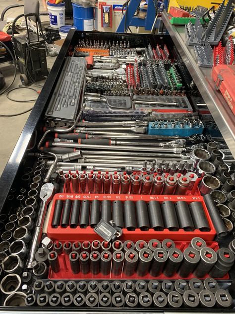 Socket Drawer Matco Tool Box, Toolbox Organization, Tool Drawer Organizer, Mechanic Tool Box, Old Tool Boxes, Garage Organisation, Tool Drawers, Truck Tool Box, Garage Apartment Plans