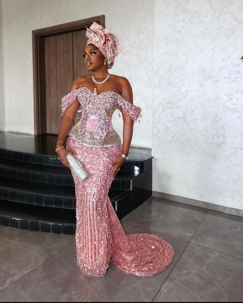 Pink Nigerian Dress, Nigerian Asoebi Lace Styles, Ashoebi Gowns, Extravagant Dresses, Asoebi Dress, Native Dresses, Cultural Outfits, Muslim Prom Dress, Asoebi Lace Styles