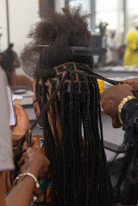 The Rise of Knotless Braids - The New York Times Getting Hair Braided Aesthetic, Words Braided In Hair, Black Hair Culture, Hair Braiding Aesthetic, Black Woman Getting Hair Done, People Braiding Hair, Hair Braiding Photoshoot, Braiding Aesthetic, Hands Braiding Hair