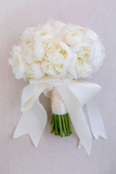 White peony bridal bouquet by Eddie Zaratsian Lifestyle & Design White Bridal Bouquets, Peony Bridal Bouquet, Bride Bouquets White, White Peonies Bouquet, Simple Wedding Bouquets, Bridal Bouquet Peonies, Peony Bouquet Wedding, Bridal Bouquet Flowers, White Bridal Bouquet